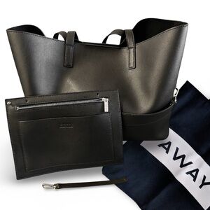 AWAY The Latitude Tote in Leather | Black